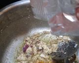 A picture of step 2 of Chicken tikka macaroni.