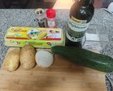 Foto del paso 1 de la receta Tortilla de calabacín y patata