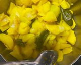 A picture of step 1 of Vegetable bhaji.