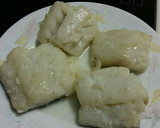 Foto del paso 4 de la receta: Bacalao con nata, piñones y pasas
