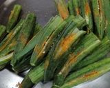 A picture of step 3 of Stuffed bhindi.