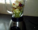 A picture of step 1 of Fruits and Vegetable Smoothie.