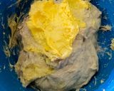 Foto langkah ke 3 dari resep 320. Roti Kasur Isi Selai Coklat (Tanpa Mixer).