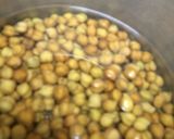 A picture of step 1 of Kala Chana Sundal.