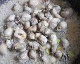 Hình bước làm 1 của món Cháo hàu nấm