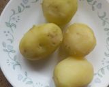 A picture of step 1 of Smoky Flavoured Tandoori Aloo.