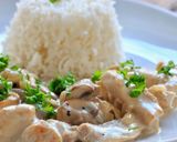 Foto del paso 5 de la receta: Pechuga de pollo de corral con puerros a la crema