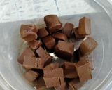 Foto langkah ke 3 dari resep Bola ubi isi coklat.