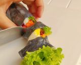 Foto langkah ke 5 dari resep Veggie Salad Roll with Saffron Tzatziki Sauce.