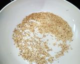 A picture of step 3 of Peanut Crackling Spinach.
