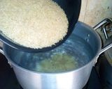 A picture of step 1 of Farar shinkafa da miyar kifi with salad.