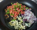 A picture of step 2 of Red Sauce Pasta.