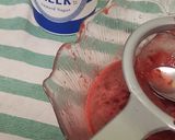 A picture of step 1 of 3 berries yogart drink/lassi.