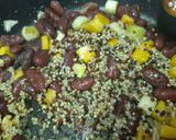 Foto del paso 7 de la receta: Salteado alubias rojas con quinoa, calabaza, puerro y jengibre