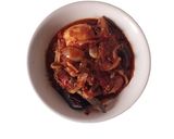 Foto langkah ke 1 dari resep Ikan Tongkol Tomato Sauce (Bumbu sarden kalengan).