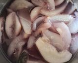 A picture of step 4 of Butterfly Pea Stewed Pears.