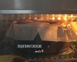 Foto langkah ke 5 dari resep Basque Burnt Cheesecake.