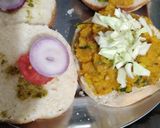 A picture of step 2 of Cabbage burgar.