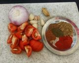A picture of step 1 of White peas masala curry.