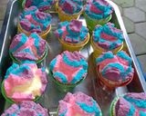 Foto langkah ke 7 dari resep Bolu kukus unicorn.