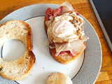 Bocadillo de bacon queso y huevo