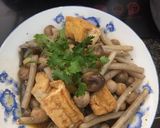 Hình bước làm 3 của món Ngó sen kho đậu hủ nấm rơm🍄 (chay)