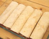Enchilada z kurczakiem i sosem salsa krok przepisu 7 zdjęcie