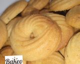 A picture of step 1 of Different cookie designs.
