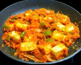A picture of step 5 of Creamy paneer capsicum subji.