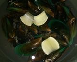 Foto langkah ke 1 dari resep Kerang Ijo Suram.