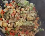 Foto del paso 3 de la receta Guiso de verduras con alcachofas y setas vegano