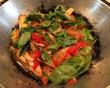 Foto langkah ke 2 dari resep Pindang Tongkol Masak Kemangi.