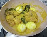Foto langkah ke 6 dari resep Opor ayam Telur santan kara.