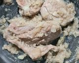 Une image de l'étape 2 de Kbab algérois / veau aux frites à la sauce blanche.