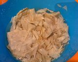 Foto langkah ke 1 dari resep Sop Ayam Kembang Tahu.