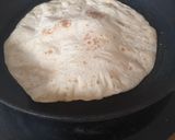 A picture of step 9 of Gol roti /chapati.