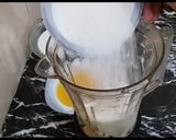 A picture of step 2 of Banana Smoothie.