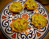 Foto del paso 3 de la receta: Cestas de guacamole con salmón marinado