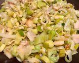 A picture of step 2 of Leek Tart with Skyr and Roquefort.