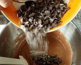 Foto del passaggio 12 della ricetta Muffin al cioccolato e amaretti