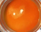 Foto del paso 3 de la receta Vasitos con ensaladilla de gambas y sopa de tomate gelificada