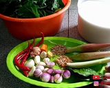 Foto langkah ke 1 dari resep GULAI DAUN UBI/DAUN SINGKONG KECOMBRANG.