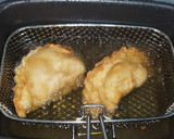 Foto del paso 5 de la receta: Empanadas camarón queso y ostión queso