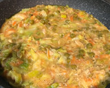 Foto del paso 3 de la receta: Revuelto de verduras y atún