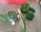 A picture of step 1 of Capsicum pakora.