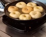 Foto langkah ke 4 dari resep Donat maizena elmo.