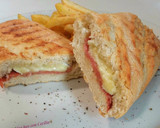 Foto del paso 3 de la receta: Bocadillo caliente de jamón serrano y queso brie