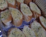 Foto langkah ke 3 dari resep Garlic Bread ala Pizzah*t.