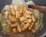 Foto langkah ke 7 dari resep Sup Tahu Simpel.
