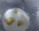 A picture of step 1 of Banana dryfruit smoothie.